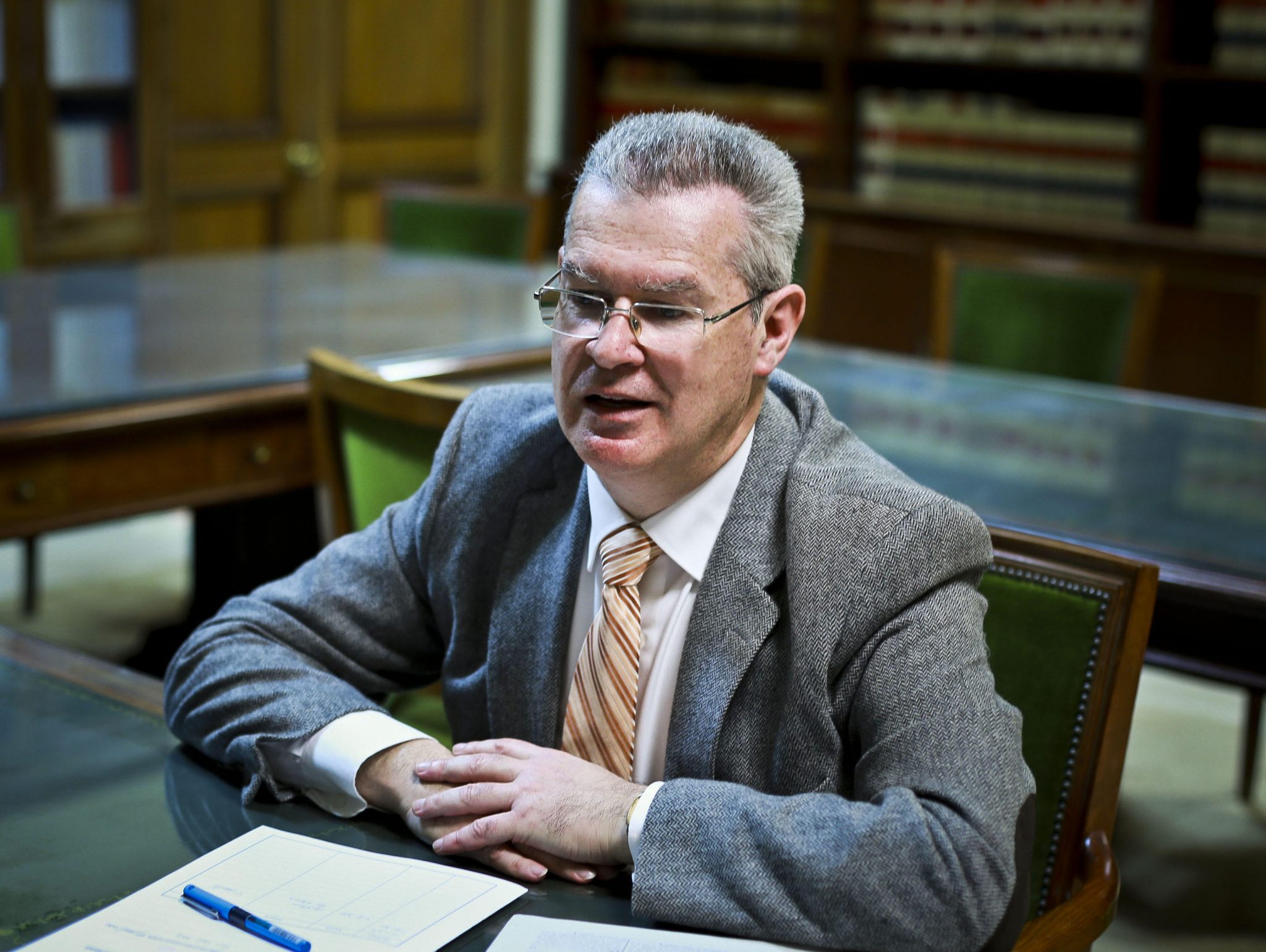 Entrevista a Fernando Santos Urbaneja “Somos la Administración de Reparación de la Injusticia»