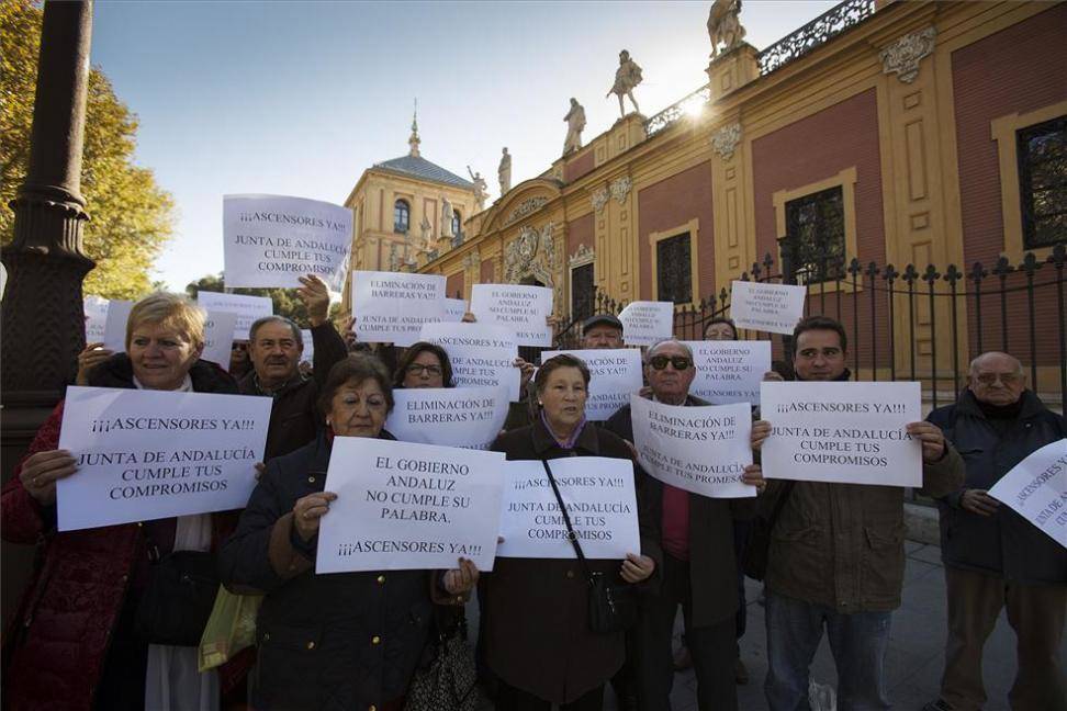 Accesibilidad. “El gobierno andaluz deja sin ayudas a más de 400 comunidades cordobesas”