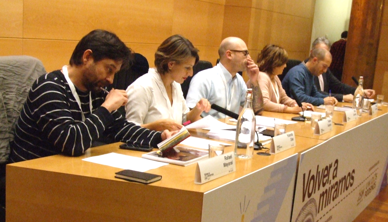 Paradigma entrevista a Rafa Mayoral: “Lo que está ocurriendo es una ofensiva de las élites para deconstruir la democracia, para destruirla pieza a pieza, y este debería ser el debate central”