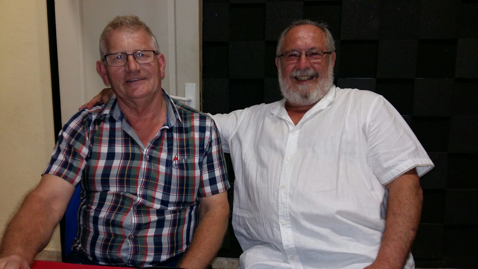 IV aniversario de  la ocupación  Centro social Rey Heredia. Entrevista a Rafael Robles y Juan Suárez