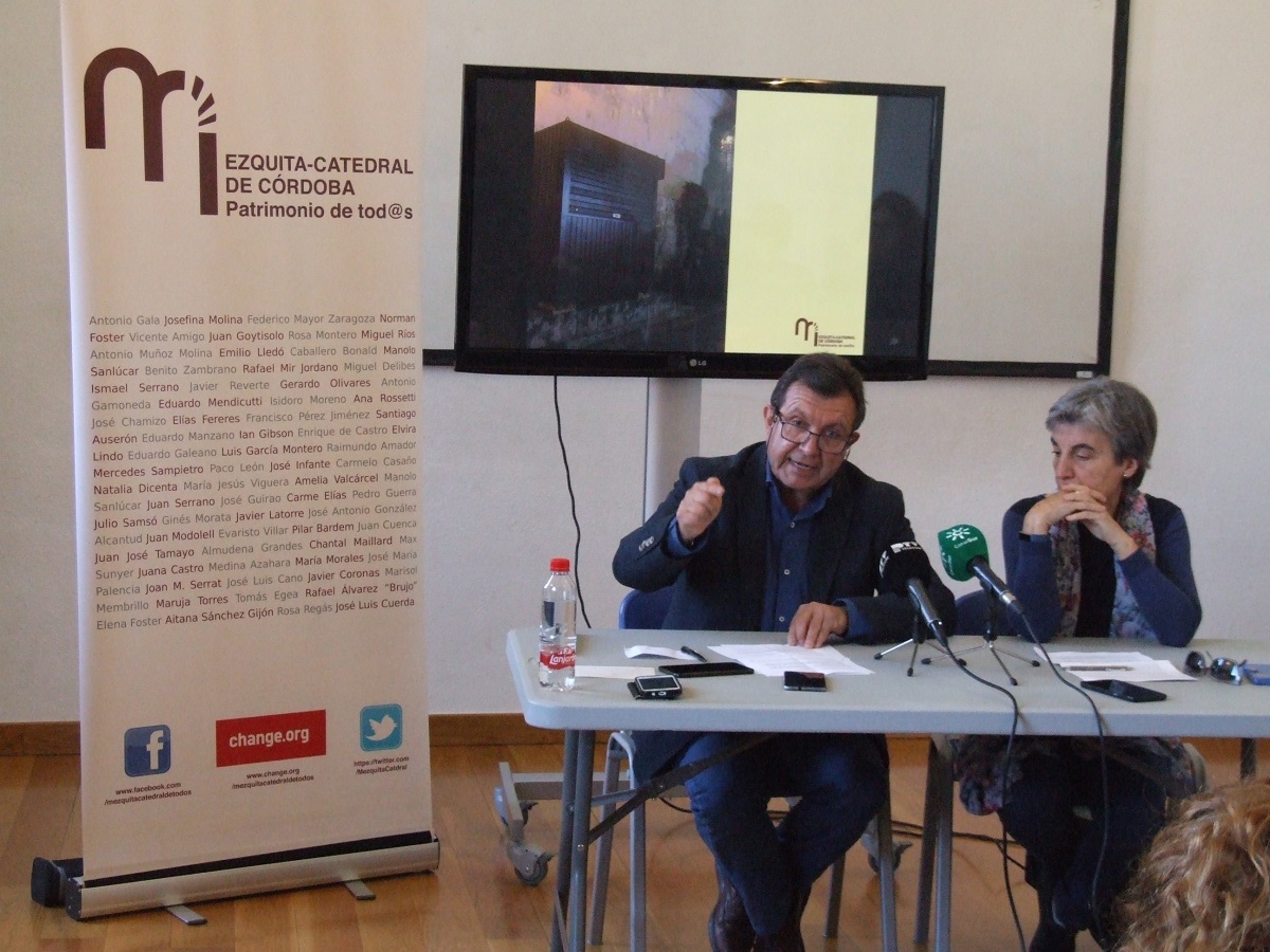 La Plataforma ciudadana Mezquita-Catedral de Córdoba Patrimonio de tod@s denuncia el «atropello de los palcos sobre la Mezquita» y aboga por una «gestión compartida entre las administraciones públicas y el Cabildo»