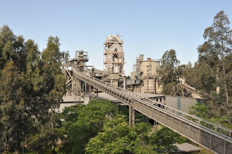 Podemos reclama a la UE que investigue los vertederos ilegales en Andalucía y a la Junta por recurrir a las cementeras para incinerar residuos