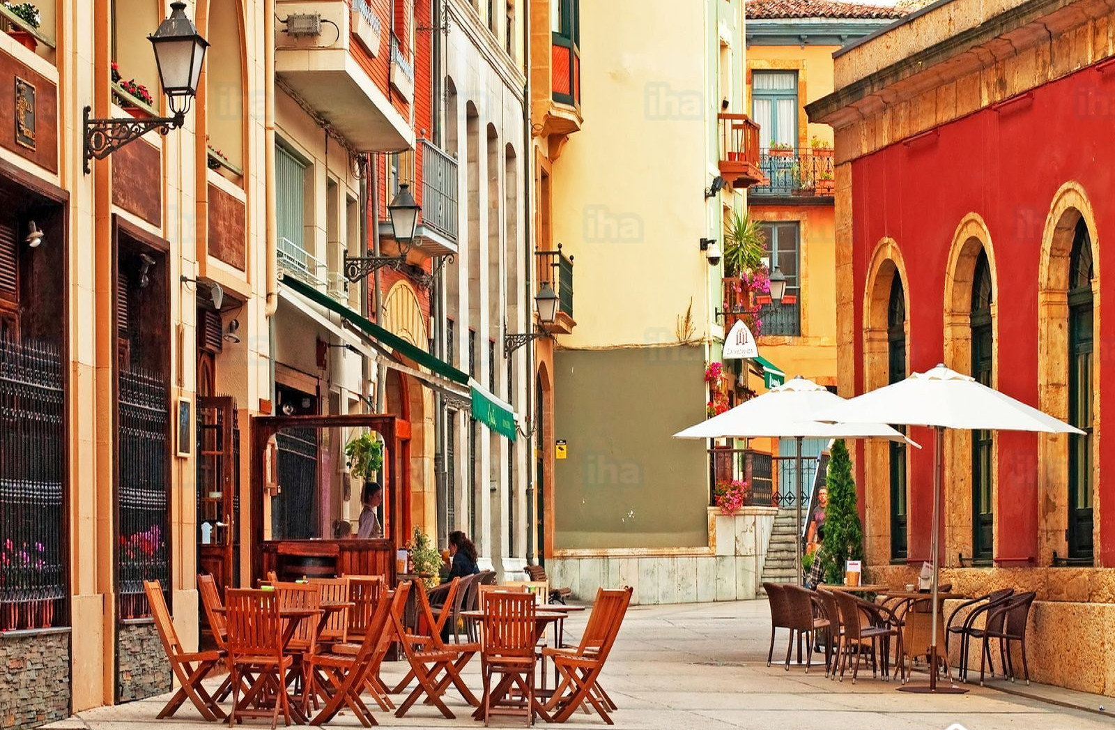 La Federación de Asociaciones Vecinales Al-Zahara considera que el nuevo decreto regulador del ocio y horarios de la Junta de Andalucía supone una nueva prueba para la convivencia vecinal