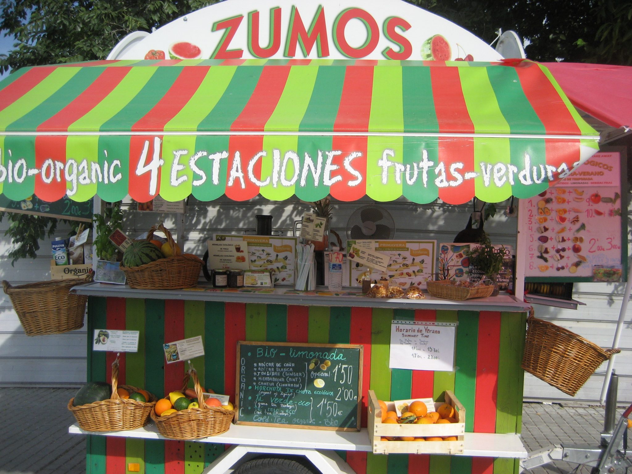 Otra Córdoba, otro modo de consumo, está siendo posible: Ecocarro de zumos de Gloria y Mariángeles