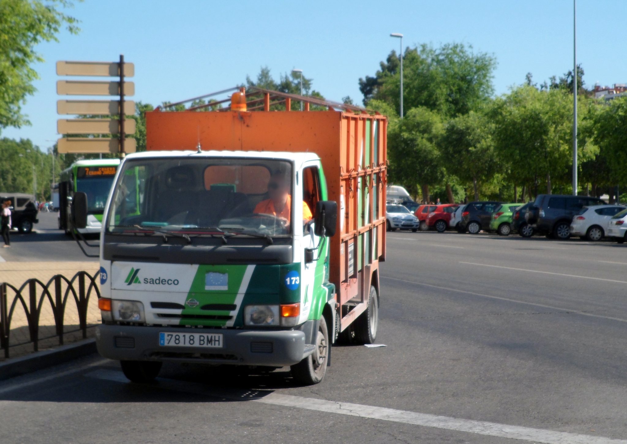 El Movimiento Ciudadano urge a Sadeco a mejorar el servicio de recogida de enseres