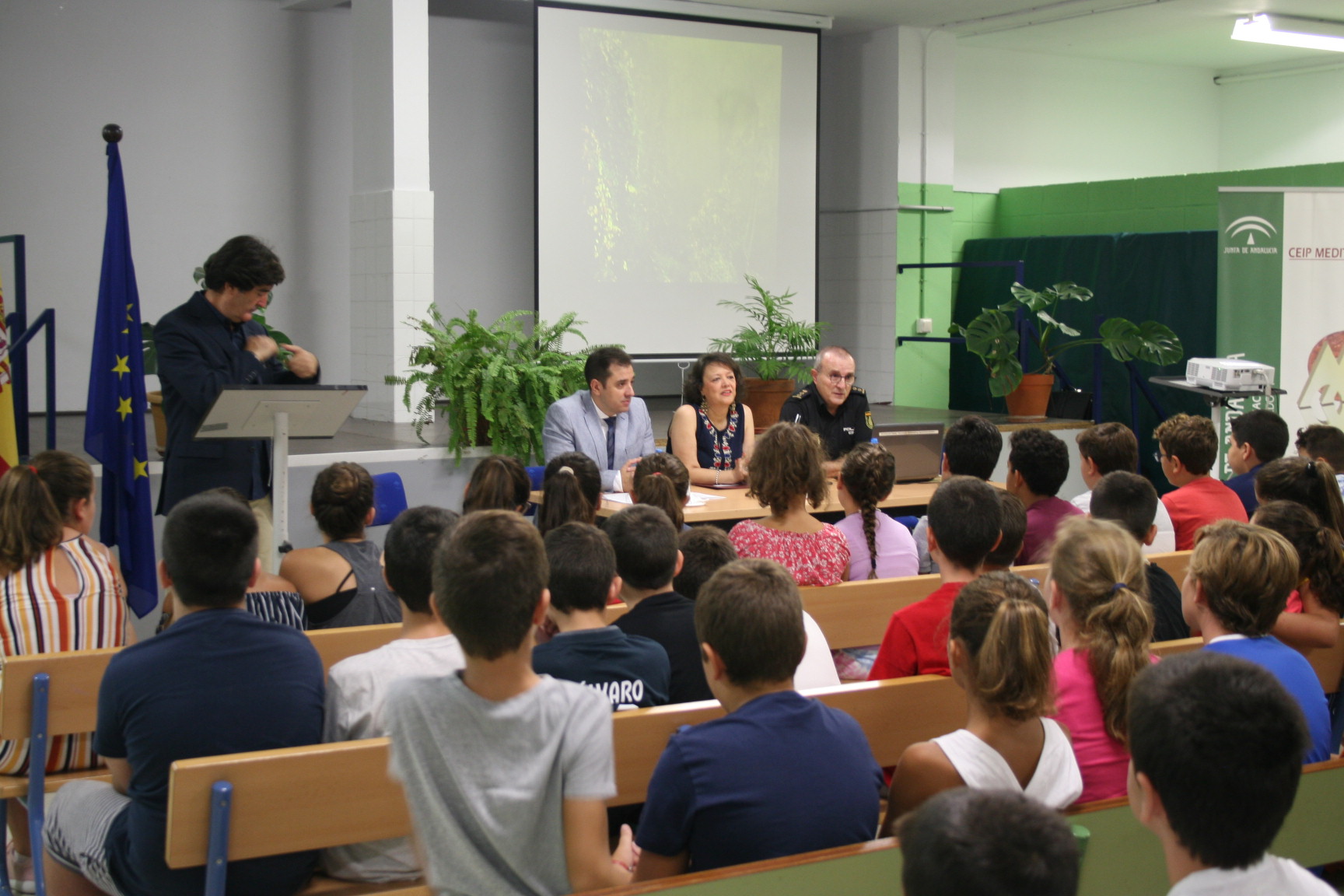 La Subdelegada del Gobierno presenta el nuevo Plan Director para la Convivencia y Seguridad Escolar.