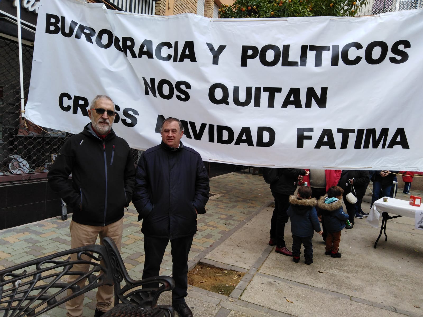Burocracia y politicos nos quitan el Cross de Navidad de Fátima