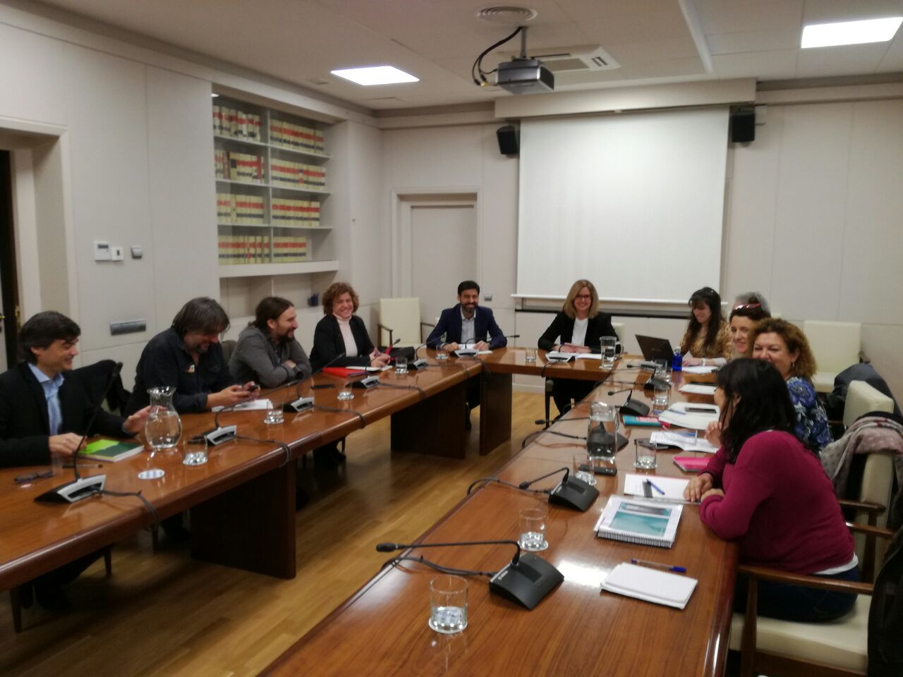 La cuarta teniente de alcalde, Alba Doblas, apela «al dialogo entre las distintas administraciones para garantizar el derecho básico a la vivienda»