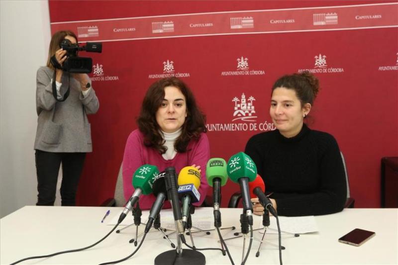 Ganemos propone la contratación de 30 personas para acabar con la lista de espera en Servicios Sociales