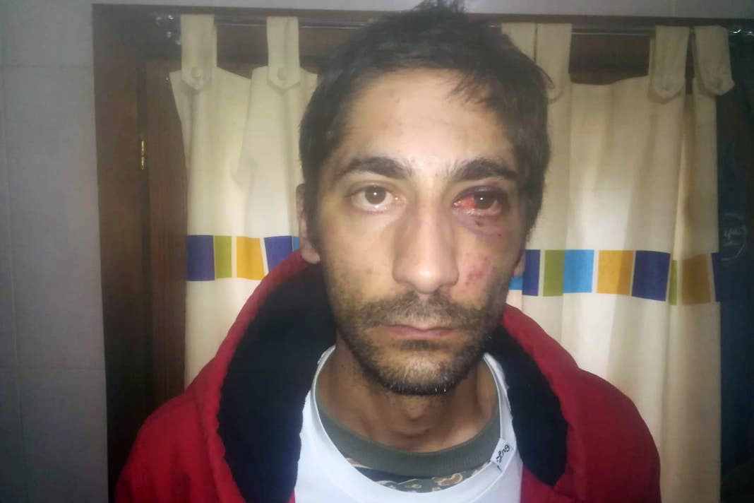 Activistas cordobeses expresan su apoyo a Francisco Calvo, ciudadano cordobés agredido, amenazado e insultado por agentes de la policía nacional