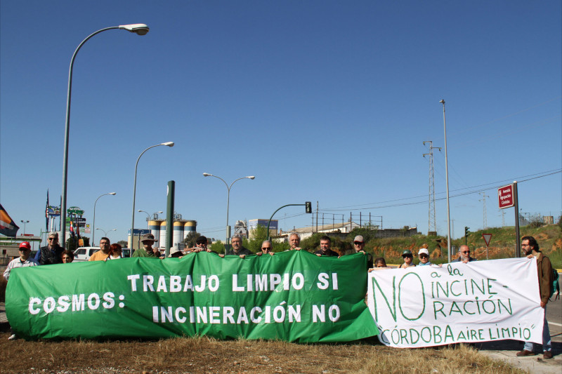 Reconocido el derecho de tres trabajadores a ser indemnizados por la empresa cementos COSMOS