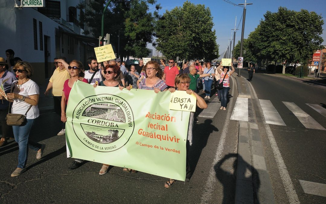El Campo de la Verdad, harto de ser el aparcamiento de la ciudad