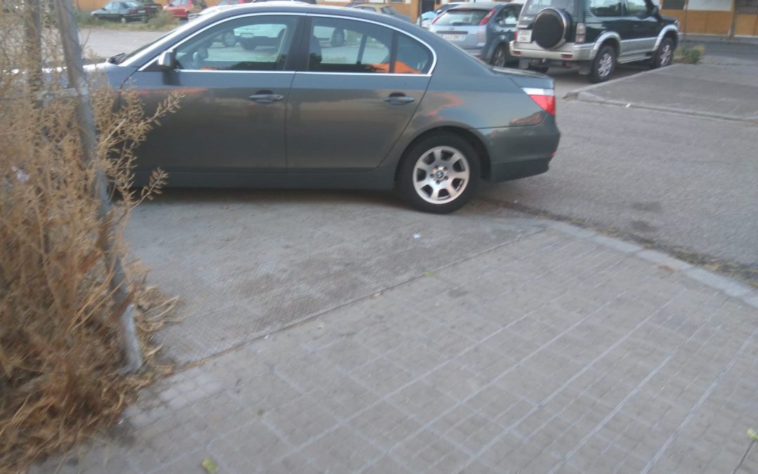 Ante el dispositivo de tráfico para el Campo de la Verdad durante la feria de mayo