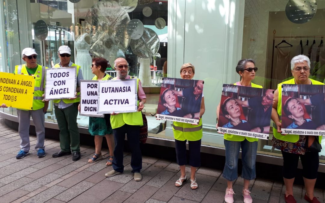 Lunes al sol yayoflauta contra la violencia de género