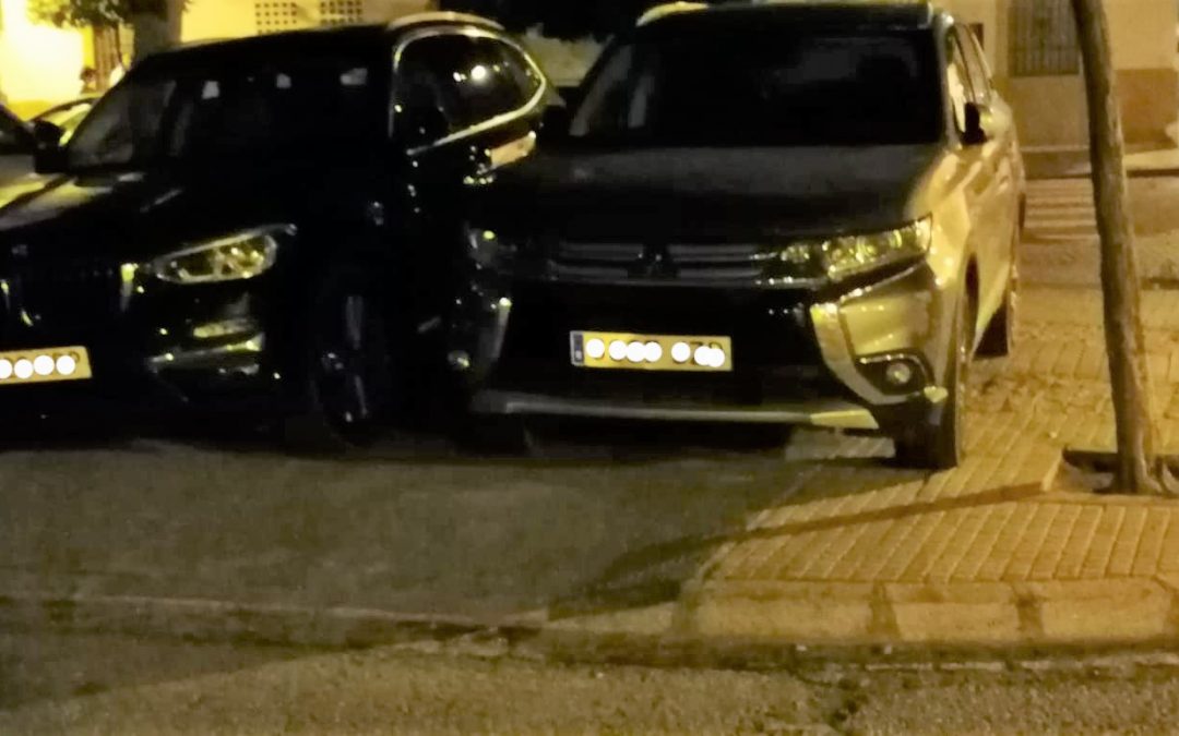 Vecinos denuncian que los coches volvieron a tomar el Campo de la Verdad durante la Magna