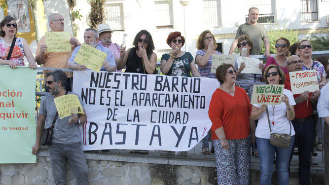 La vecindad denuncia que el Ayuntamiento haya «arrasado» un solar de alto valor ambiental
