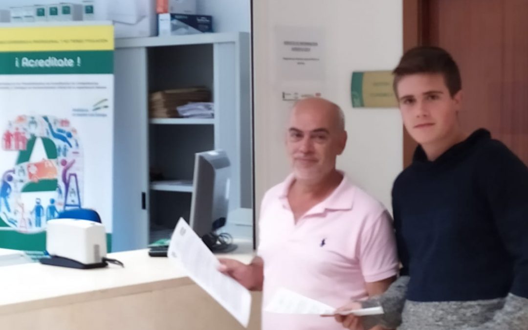 USTEA Córdoba apoya la lucha del alumno del IES San Roque (Dos Torres) por la retirada de la simbología religiosa en su centro