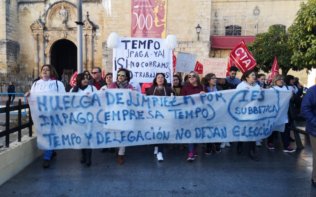 CTA informa de que la huelga de limpiadoras de institutos se aplaza tres semanas