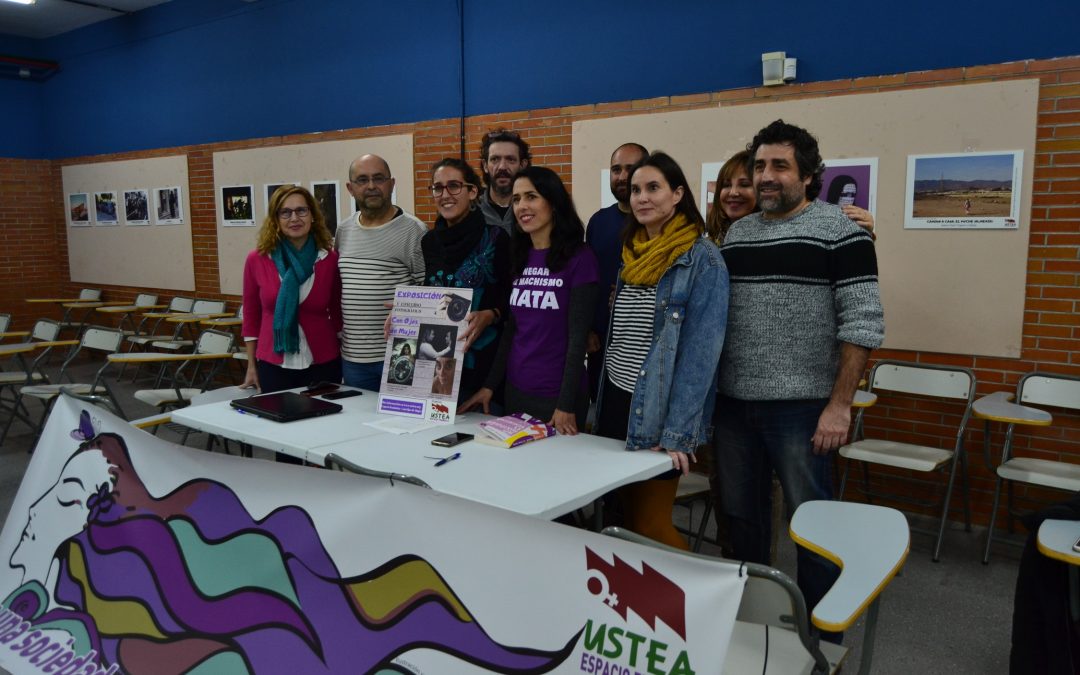Presentación en el IES Gran Capitán de la exposición «Con ojos de mujer»