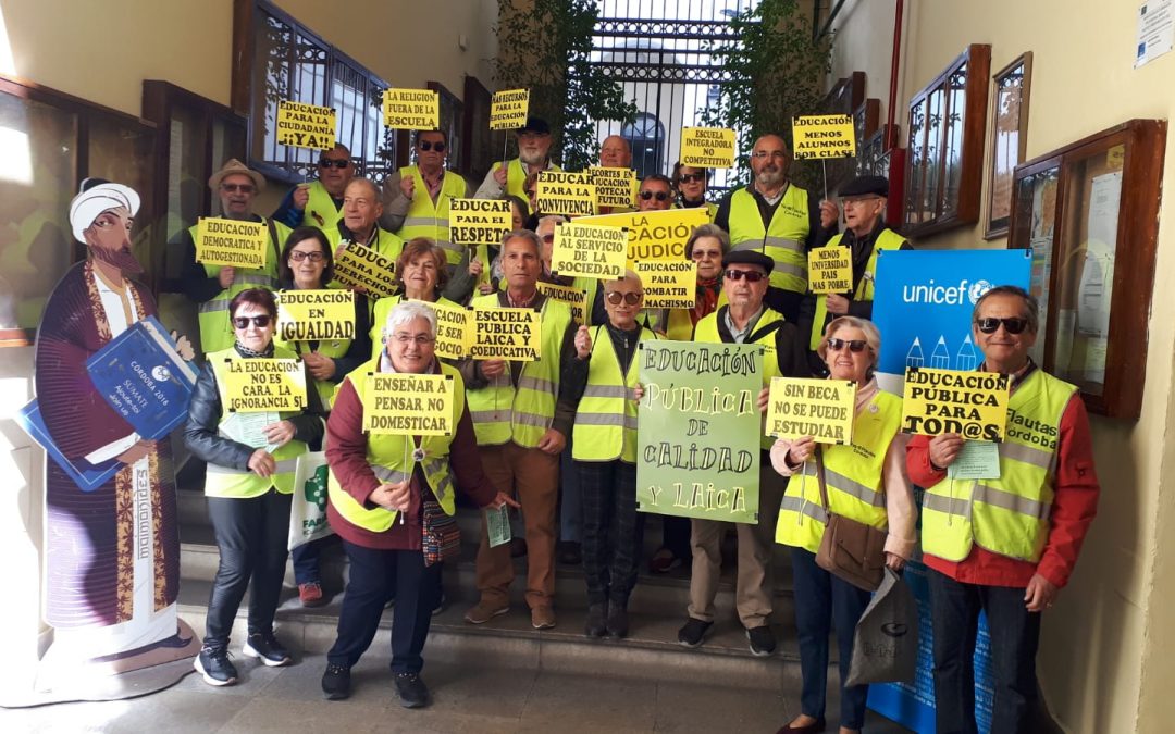 Colectivo Yayoflauta en Defensa de la Educación Pública Andaluza.