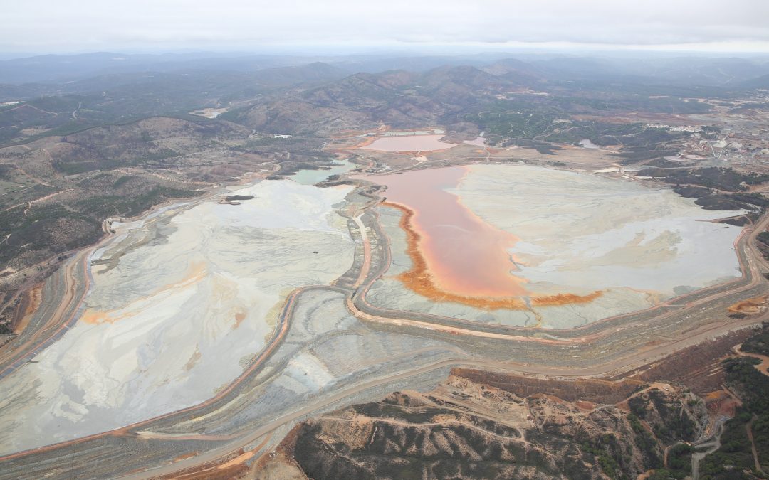 La Junta autoriza un recrecimiento de las balsas mineras de Riotinto que las pone al borde del colapso