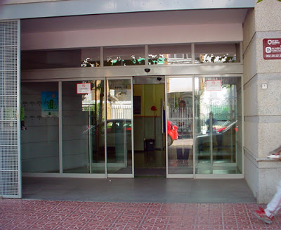 La Asociación Vecinal Valdeolleros exige soluciones a Junta del colapso de la Atención Primaria en el Centro de Salud Santa Rosa