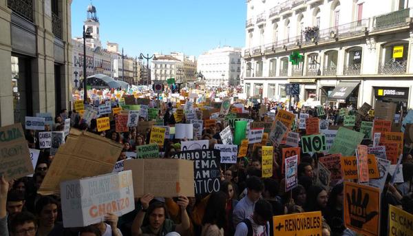 Jóvenes preparan protesta climática bajo el lema «no más promesas vacías»