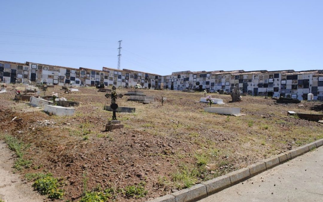 AREMEHISA inicia los trabajos de investigación en el cementerio municipal de Pueblonuevo
