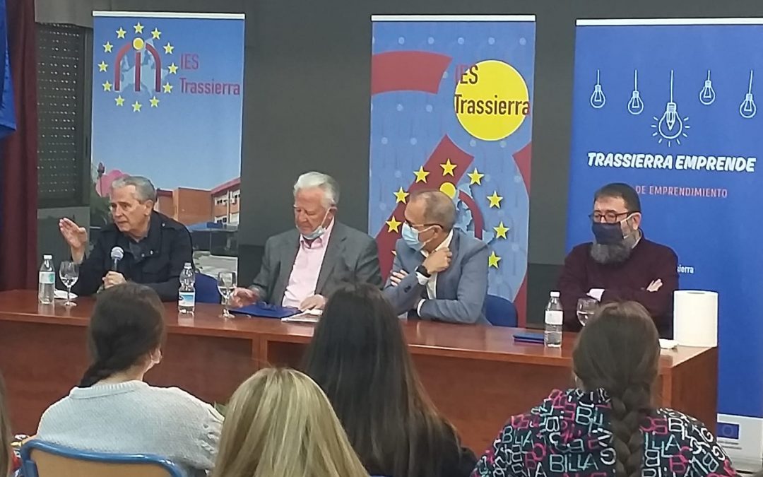 El alumnado del IES Trassierra celebra actividades sobre Memoria Histórica y Democrática