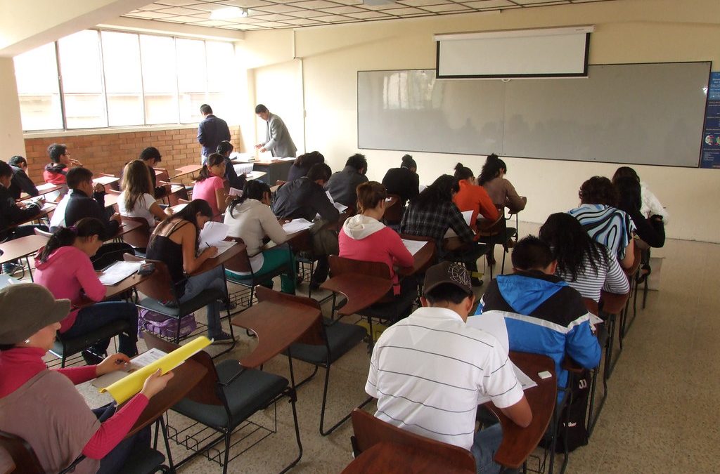 La Junta elimina 500 clases de Infantil y Primaria en los colegios públicos de Andalucía