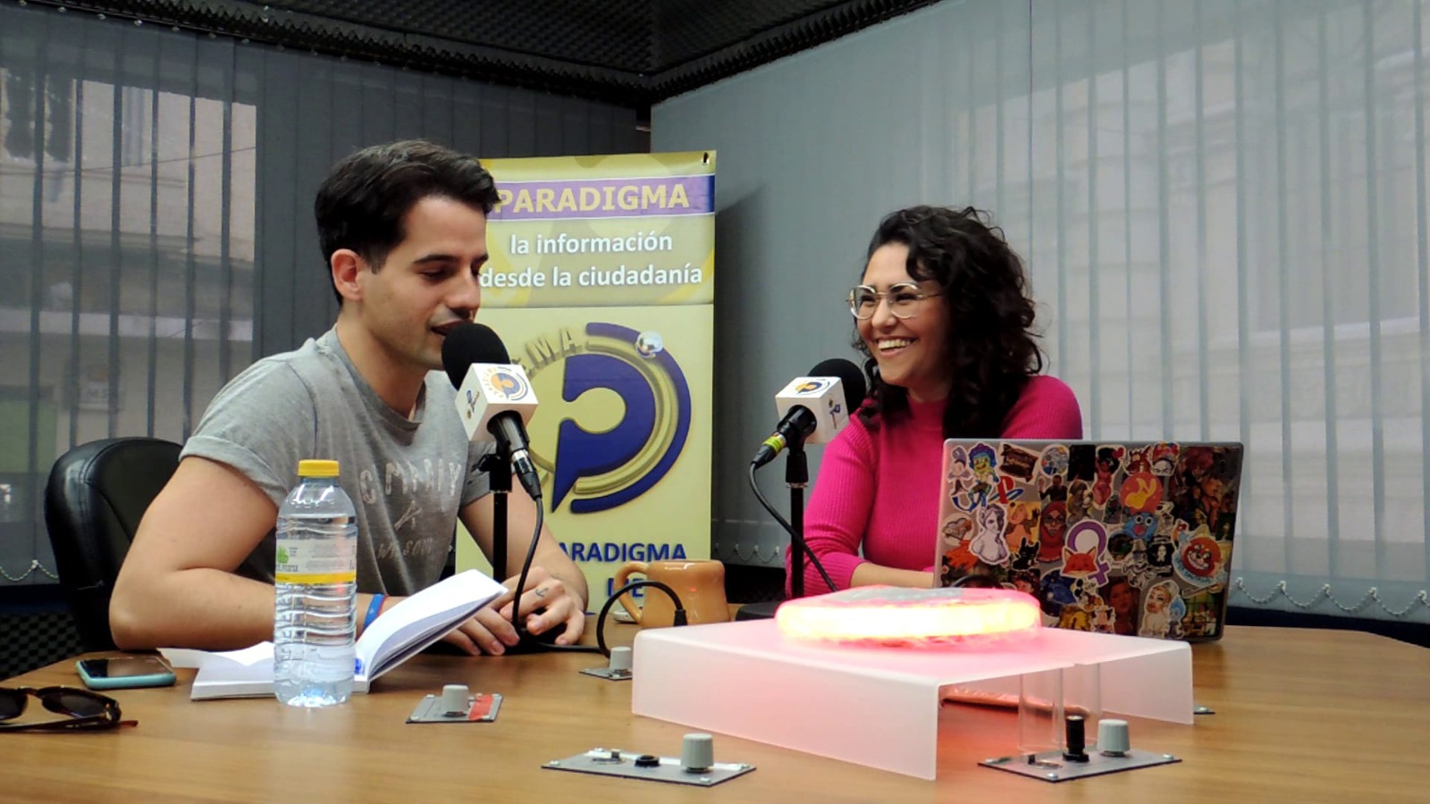 Con P de Peazo 1×01 – La amistad