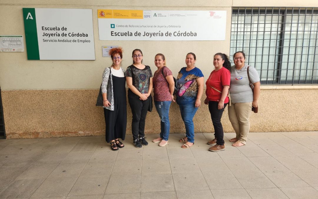 Mila Ramos: «Mujeres de Cateura, el valor»