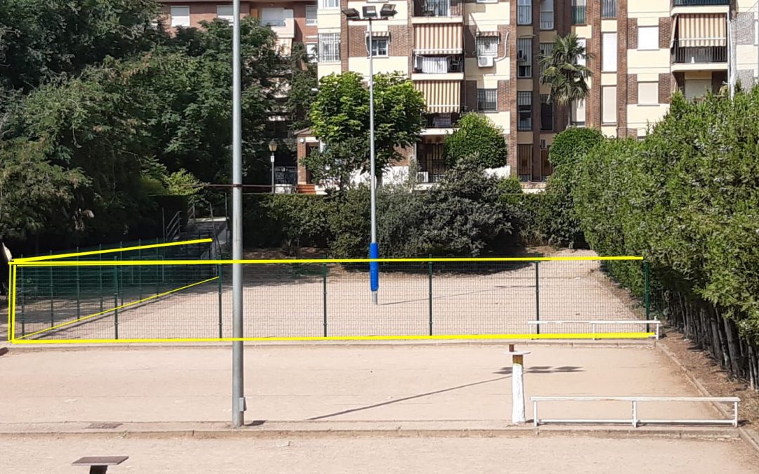 Denuncian la situación de las pistas de petanca en Poniente