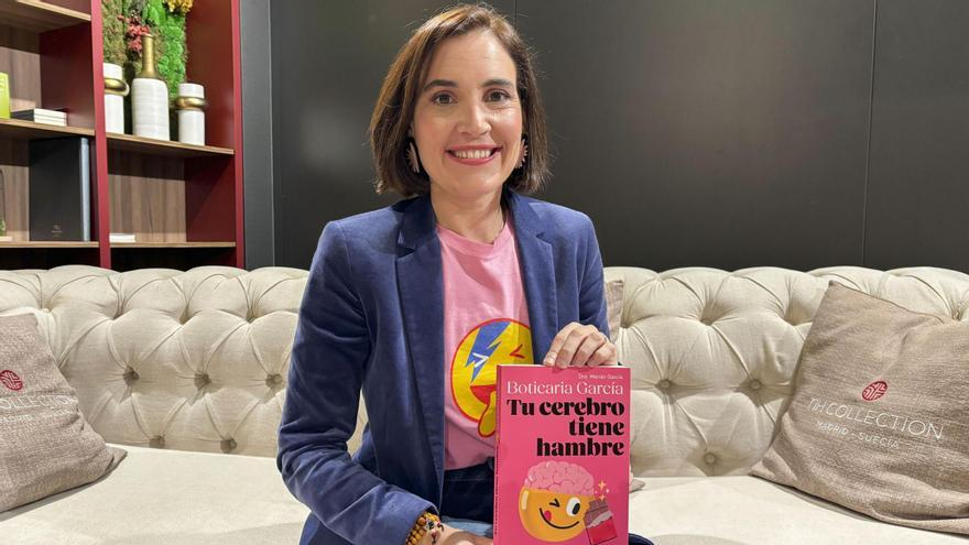 Boticaria García presenta su libro «Tu cerebro tiene hambre», en La República de Las Letras
