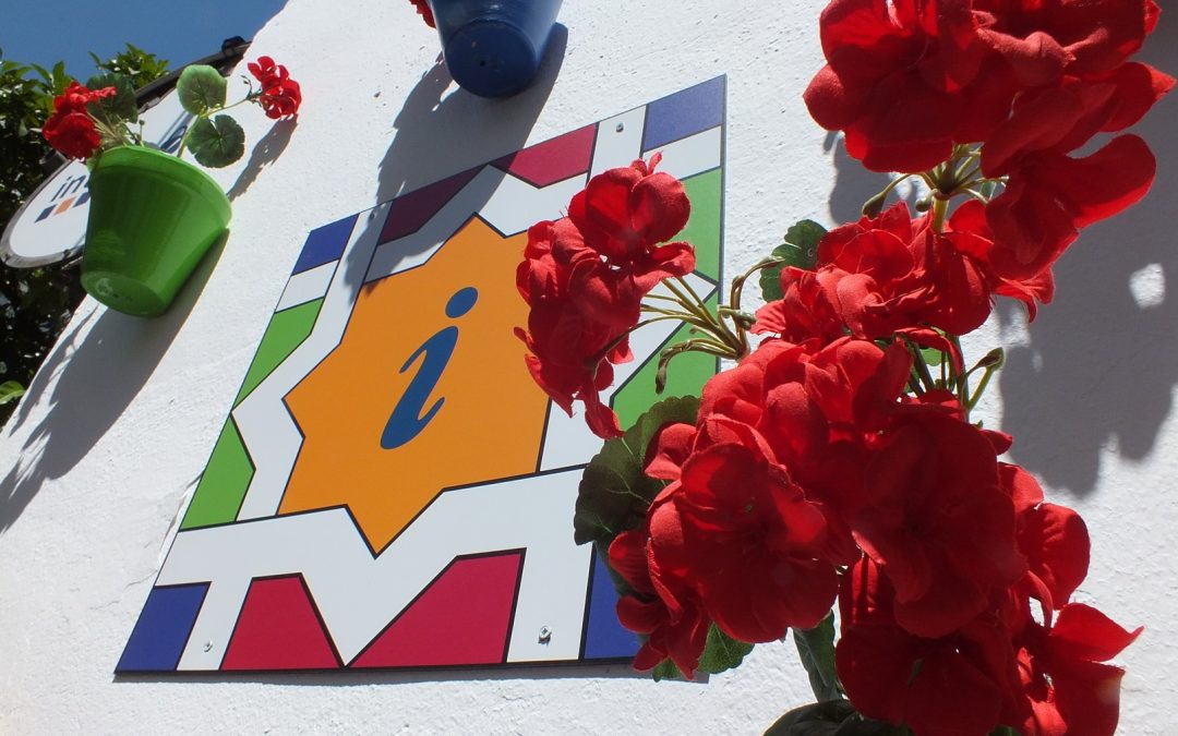 El CMC se une a las críticas por la permisibilidad con “adefesios” turísticos en el Centro Histórico