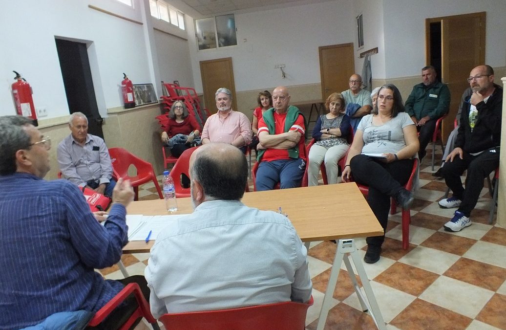 La asociación vecinal Al-Zahara informa en Fátima de la necesidad de las inspecciones técnicas de edificios