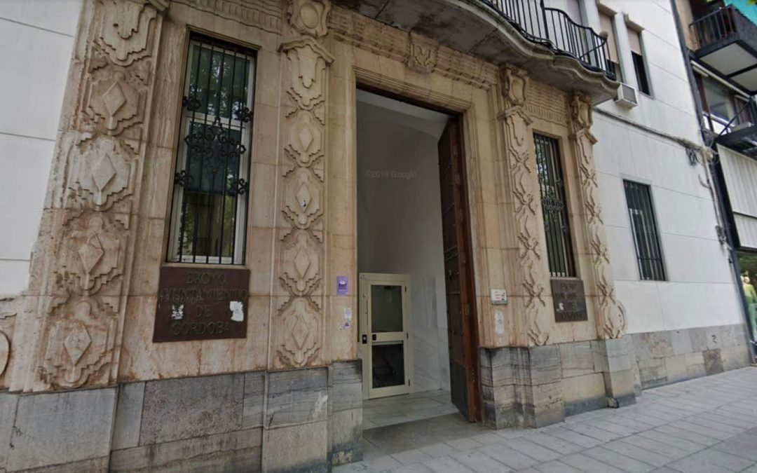 ¿Hacemos una ouija en la Oficina Municipal de Vivienda del Ayuntamiento de Córdoba?