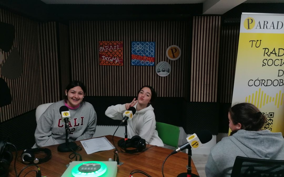 Despertar las ganas de hacer radio: el IES Averroes participa en nuestros talleres de radio escolar con la producción de pequeños podcasts